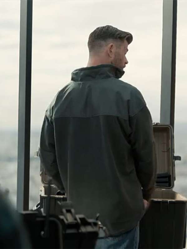 Extraction-2-Chris-Hemsworth-Cotton-Jacket.jpg